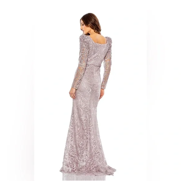 Embroidered appliqué shoulder trumpet gown in mauve colour - Picture 2 of 3